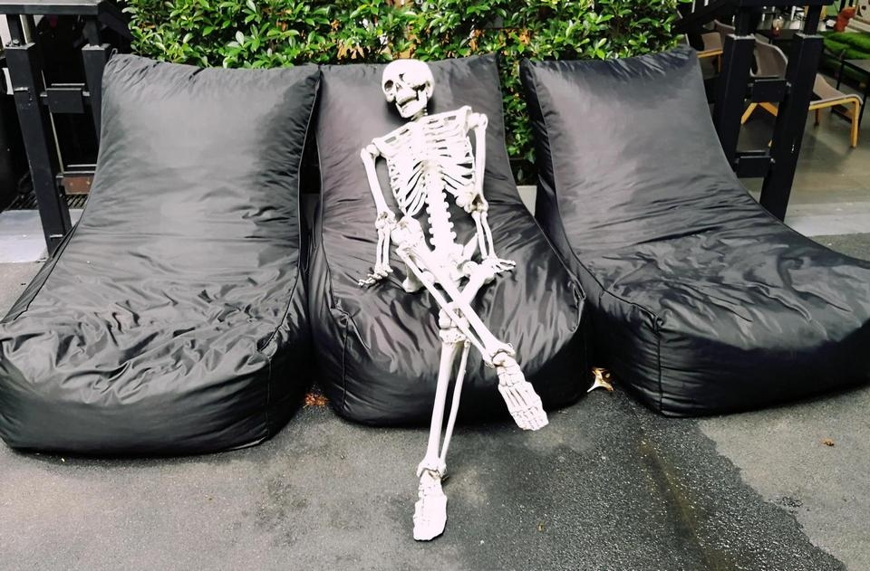 Rợn người quán cà phê 