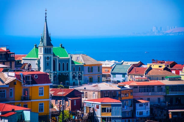 Lạc lối giữa những thành phố, thị trấn rực rỡ sắc màu Lạc lối giữa những thành phố, thị trấn rực rỡ sắc màu