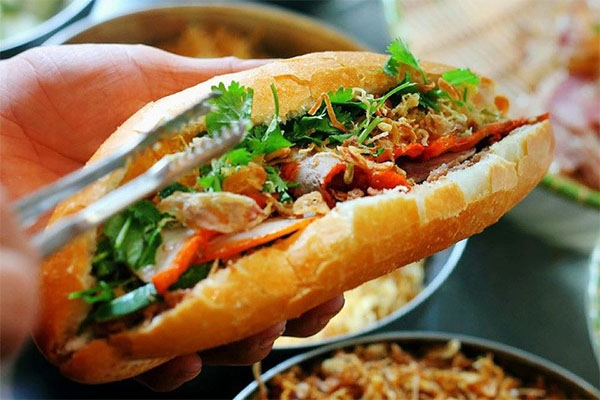 Nếm thử những món ăn đường phố 