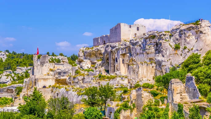 Vẻ đẹp tựa cổ tích của những ngôi làng bình yên nhất nước Pháp