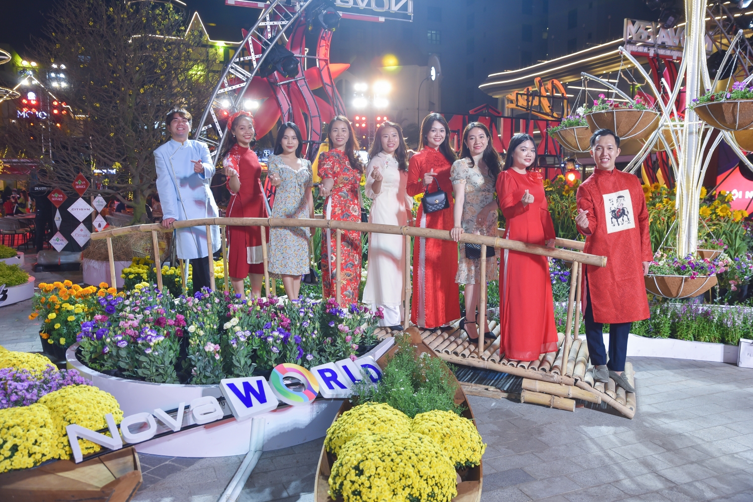 Không gian Tết 2022, chill hết nấc tại Novaland Gallery, thu hút người dân Sài Gòn rộn ràng check – in