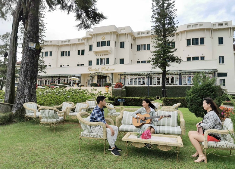 Đà Lạt, từ ô cửa biệt thự