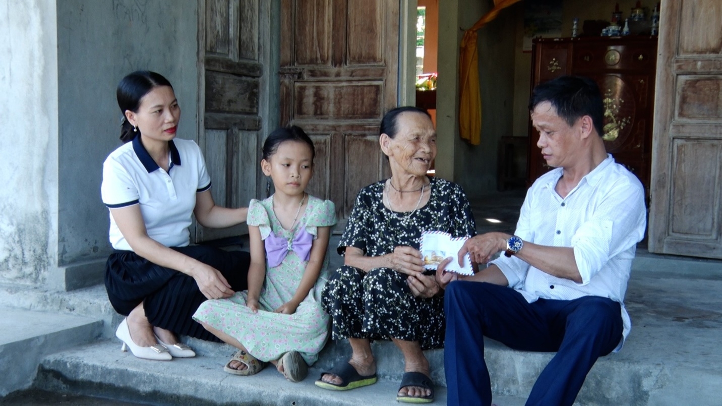 Người đàn ông khuyết tật và câu chuyện 10 năm giữ lửa nhân ái cùng thiện nguyện