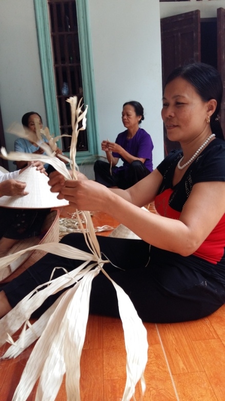 Về Phú Thọ, trải nghiệm tại làng nghề nón lá Gia Thanh