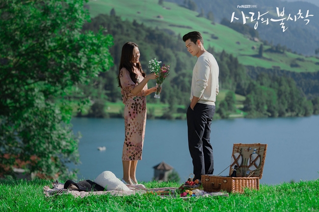 Cần gì sang Thụy Sĩ như Hyun Bin, Việt Nam có cánh đồng thảo nguyên xanh ‘hạ cánh’ tuyệt đẹp Cần gì sang Thụy Sĩ như Hyun Bin, Việt Nam có cánh đồng thảo nguyên xanh ‘hạ cánh’ tuyệt đẹp