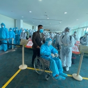 Bản tin về việc đưa công dân Việt Nam từ UAE và Ấn Độ về nước (Ngày 07-08/12/2020)
