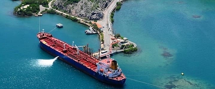 Xuất khẩu dầu của Venezuela giảm mạnh trong tháng 7