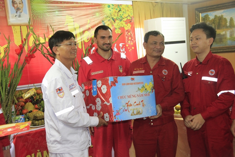 lanh dao pvn tham va lam viec tren gian stv cpp va cntt so 2