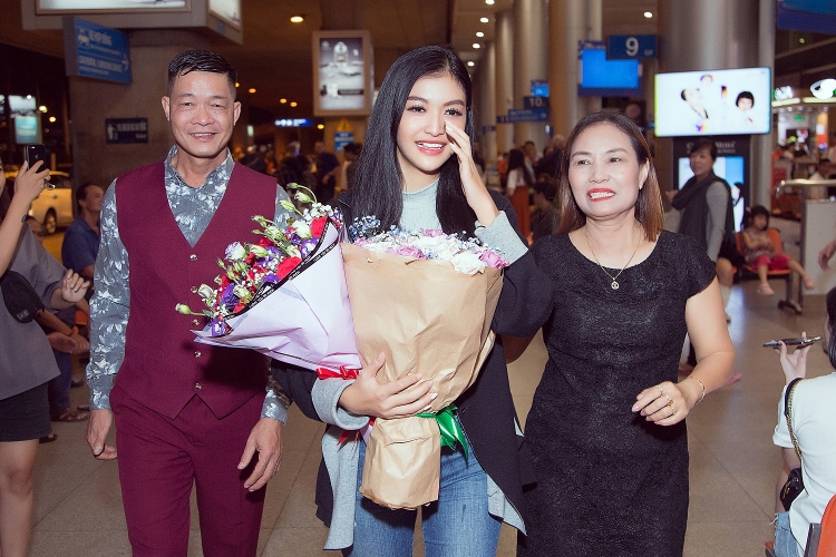 a hau kieu loan doi vuong mien fanmade ngay tro ve