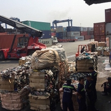 tiep tuc truc xuat 1600 container phe lieu ra khoi viet nam
