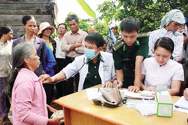 ket hop quan dan y trong kham chua benh