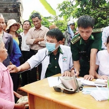 Kết hợp quân dân y trong khám chữa bệnh