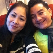 nghe si hong van va minh nhi trao gan 700 trieu cho gia dinh anh vu