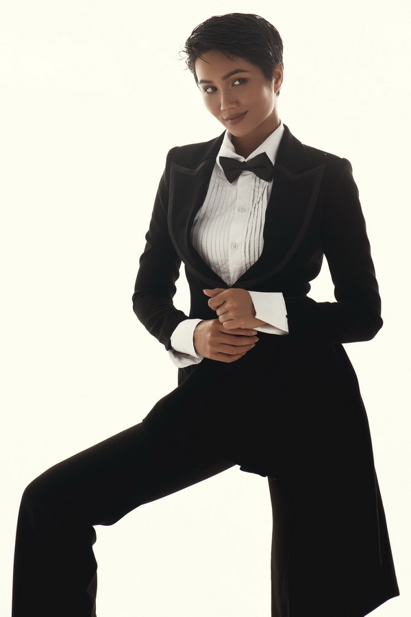 hoa hau hhen nie ki niem vao top 5 miss universe bang bo anh dac biet